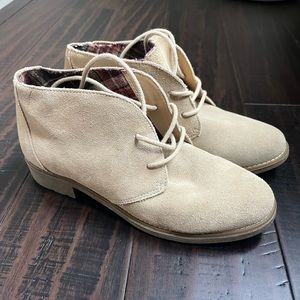 Eddie Bauer Size 8 Beige Booties